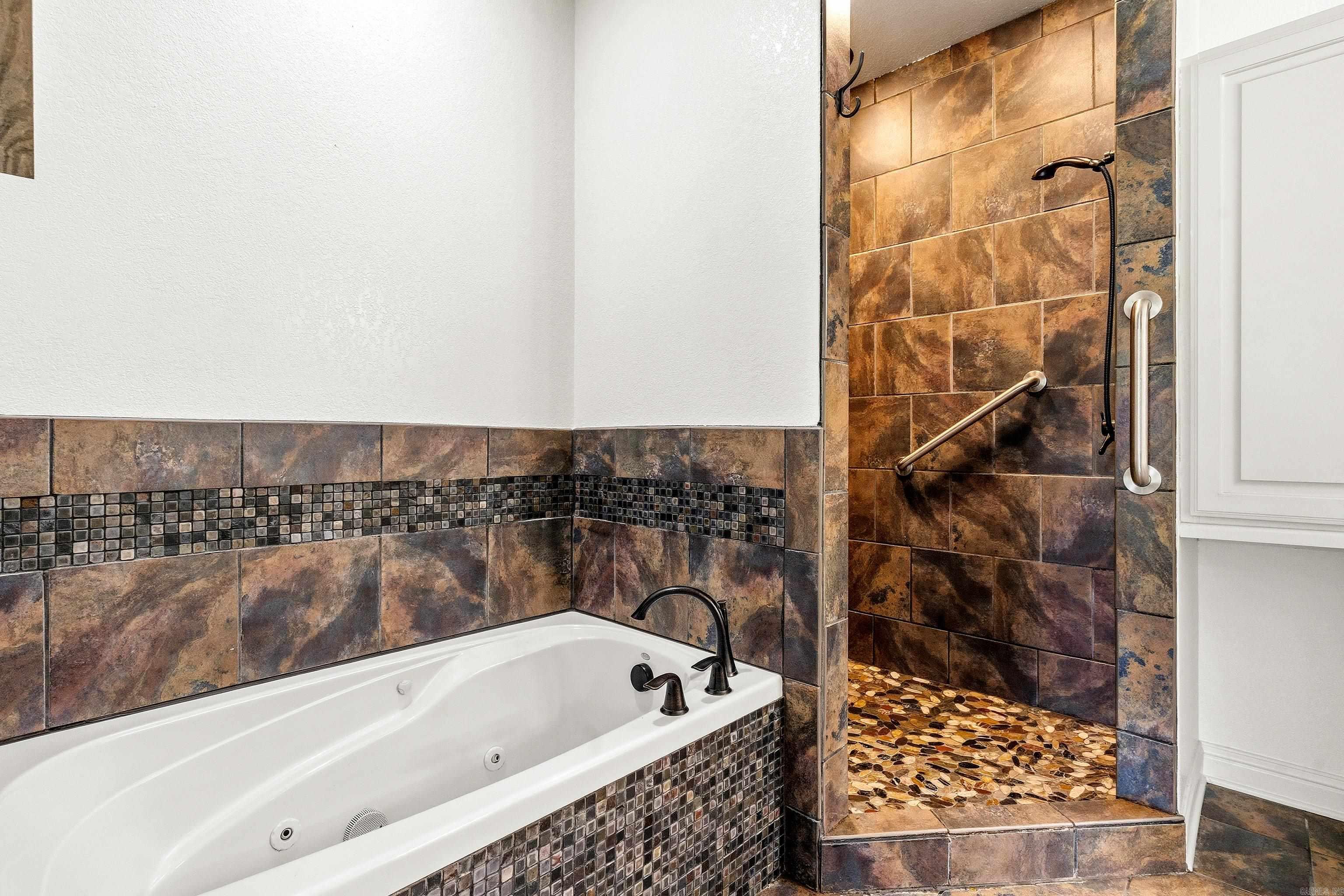 QUAIL RIDGE ESTATES - Residential