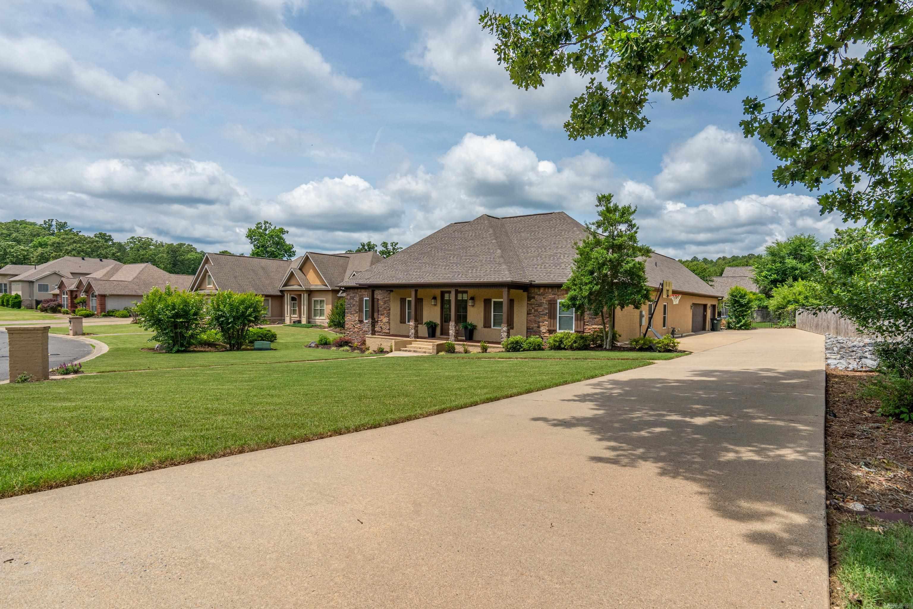 QUAIL RIDGE ESTATES - Residential