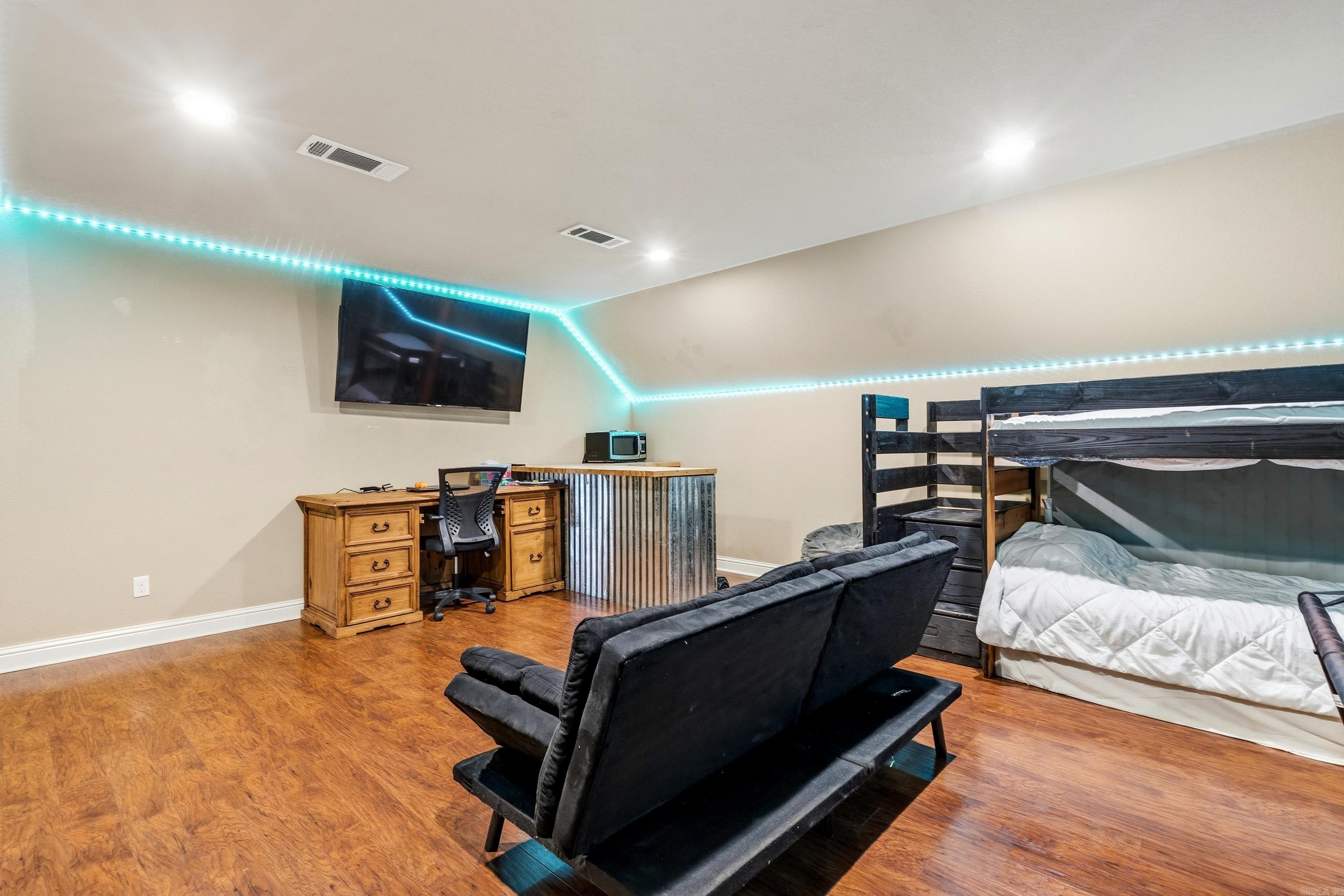 QUAIL RIDGE ESTATES - Residential