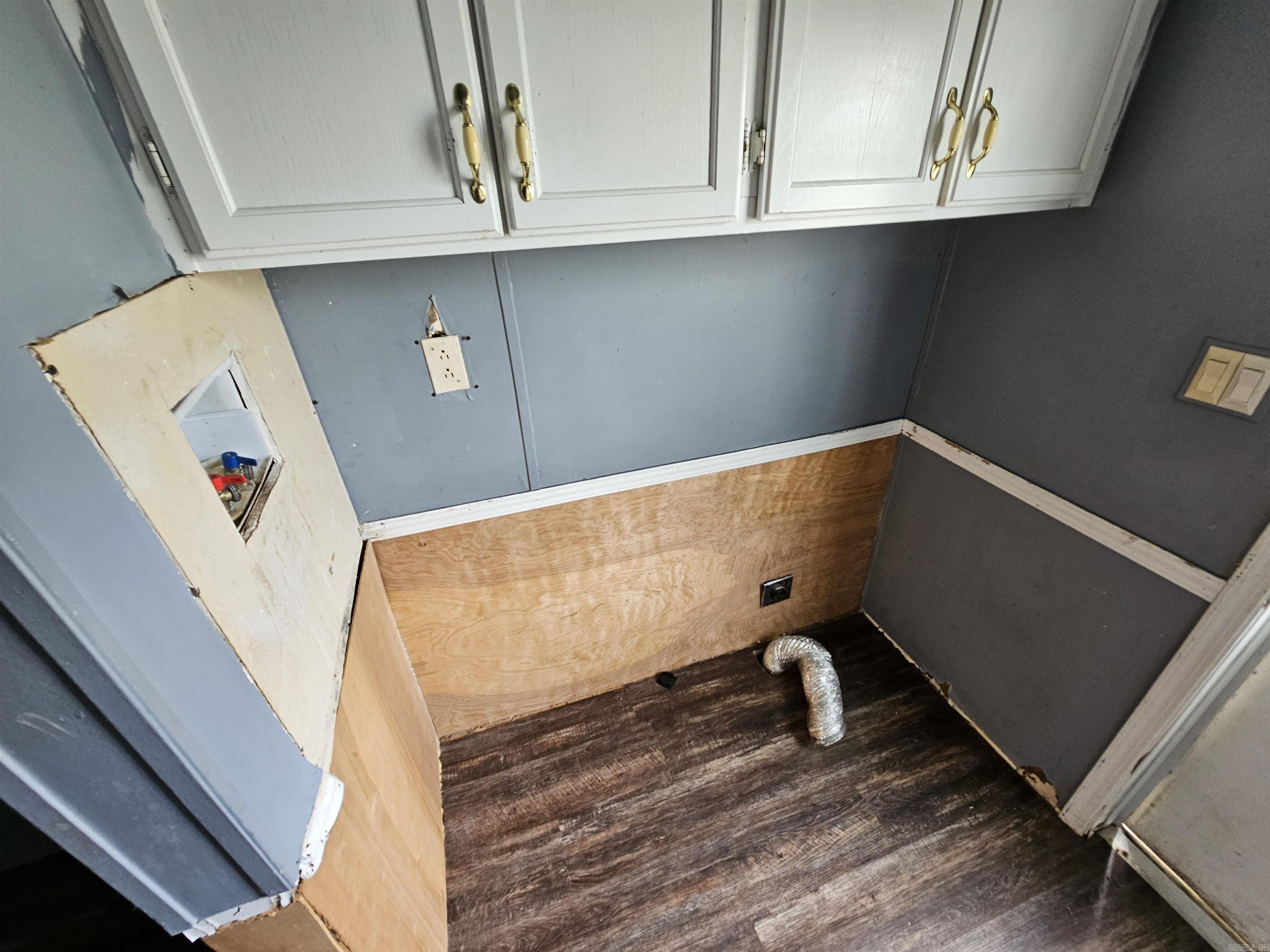 BAYOU METO PLACE - Residential