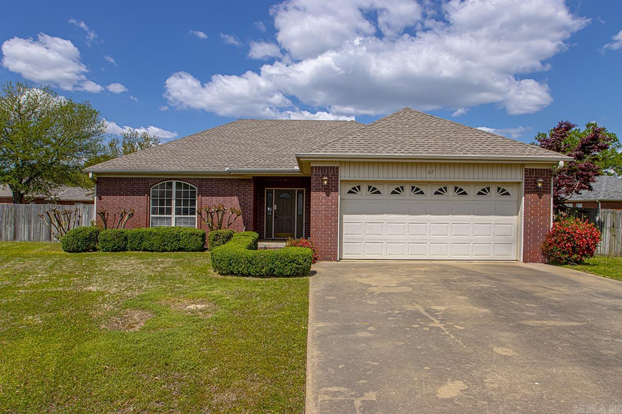 Come see this cute home in a wonderful neighborhood! This home sits in a cul-de-sac away from the main street. You will notice the tall vaulted ceiling as soon as you come in the front door. All the windows allow the natural sunlight in. This is a split floorplan. The backyard is huge with lots of room to do whatever with! Agents see remarks!