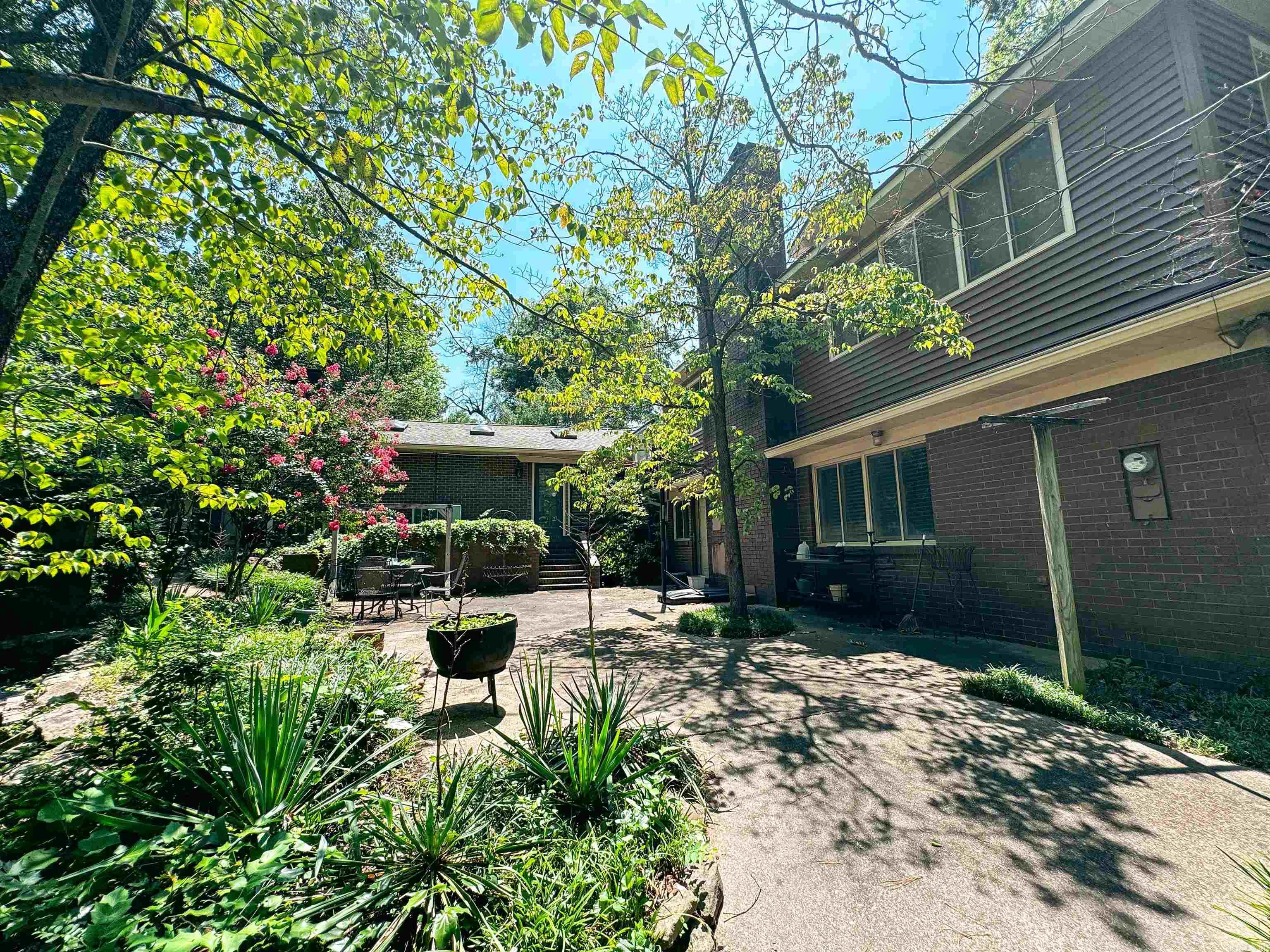 Sunny Hill - Residential