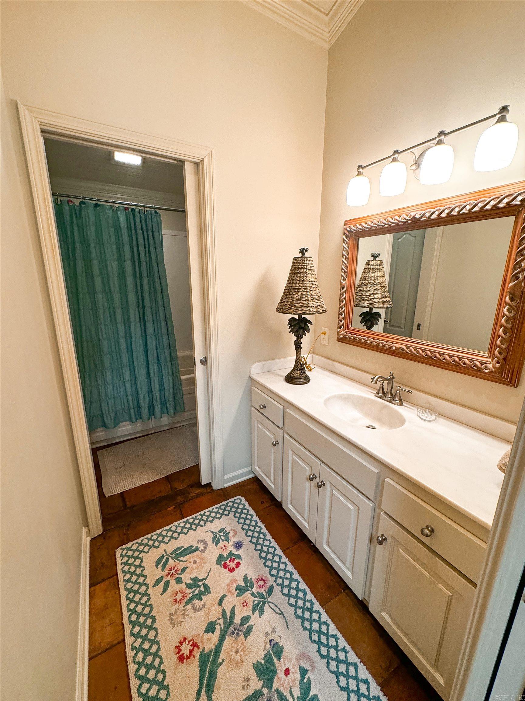 Sunny Hill - Residential