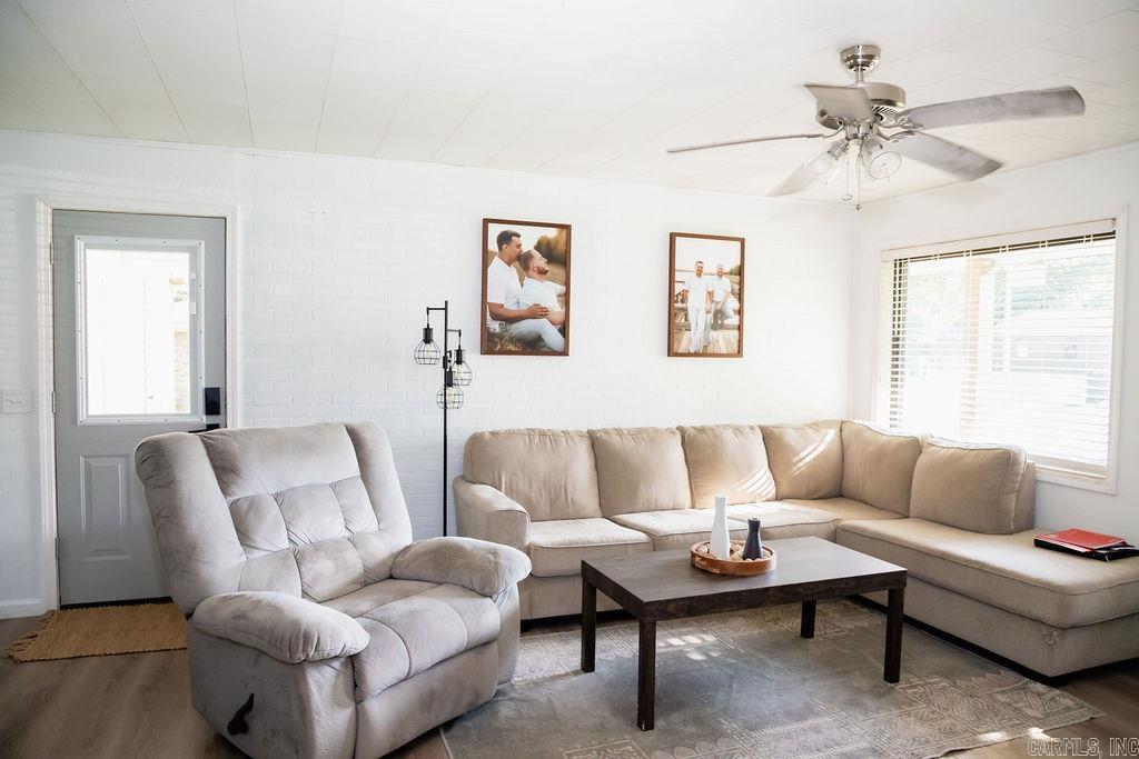 PINE MANOR SUB DIV - Residential