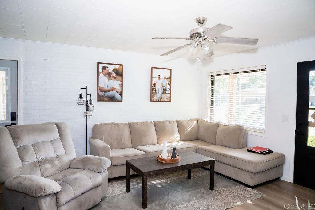 PINE MANOR SUB DIV - Residential