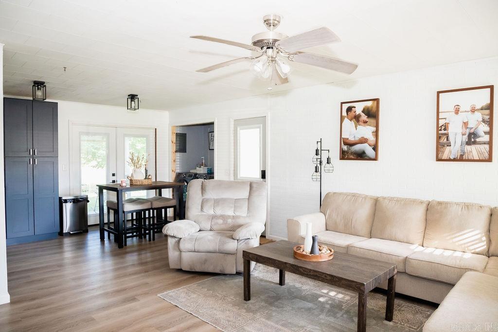 PINE MANOR SUB DIV - Residential