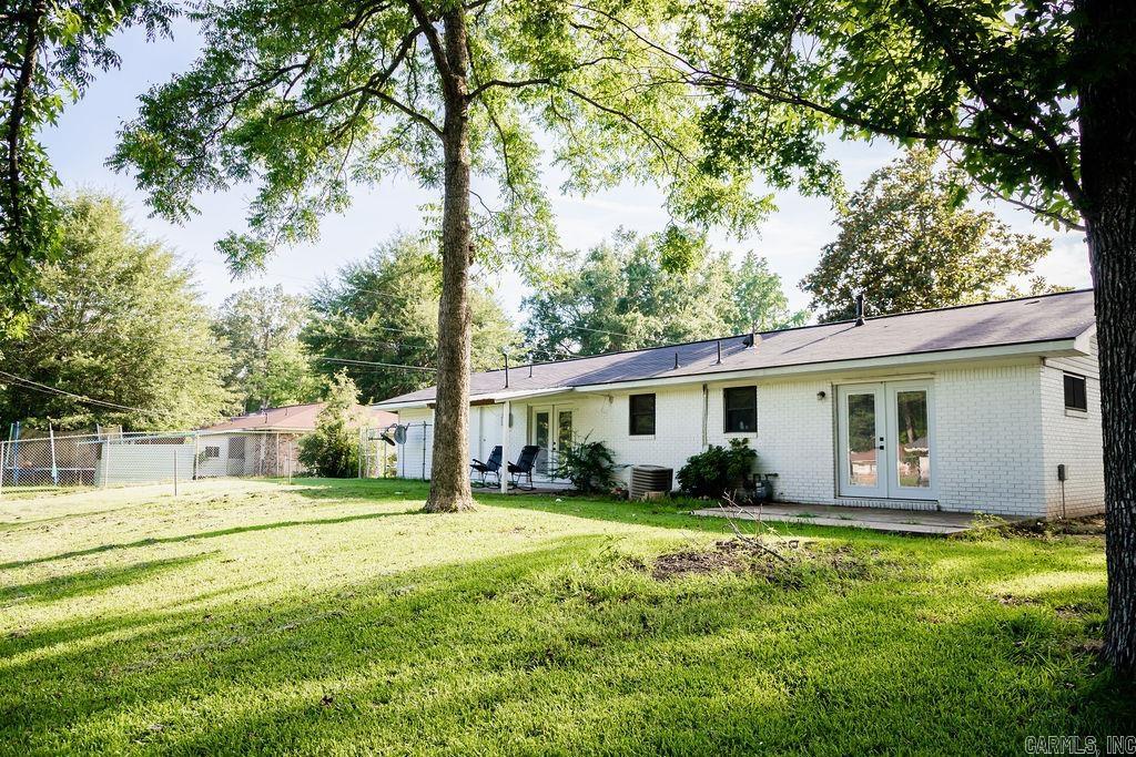 PINE MANOR SUB DIV - Residential