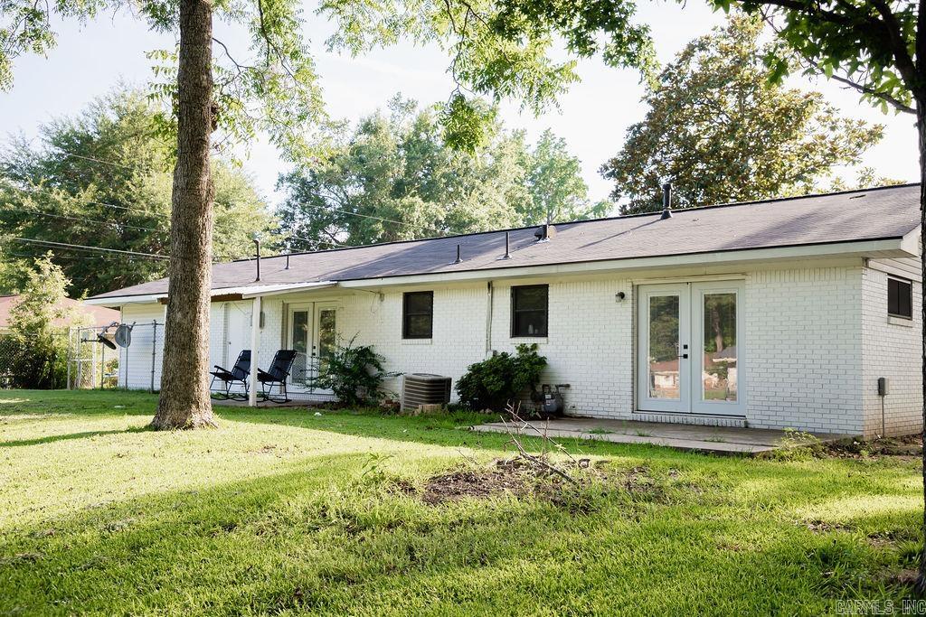 PINE MANOR SUB DIV - Residential