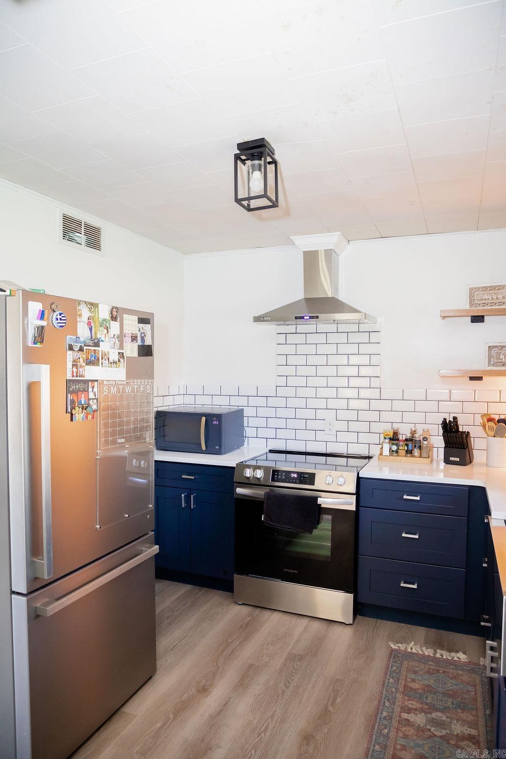 PINE MANOR SUB DIV - Residential