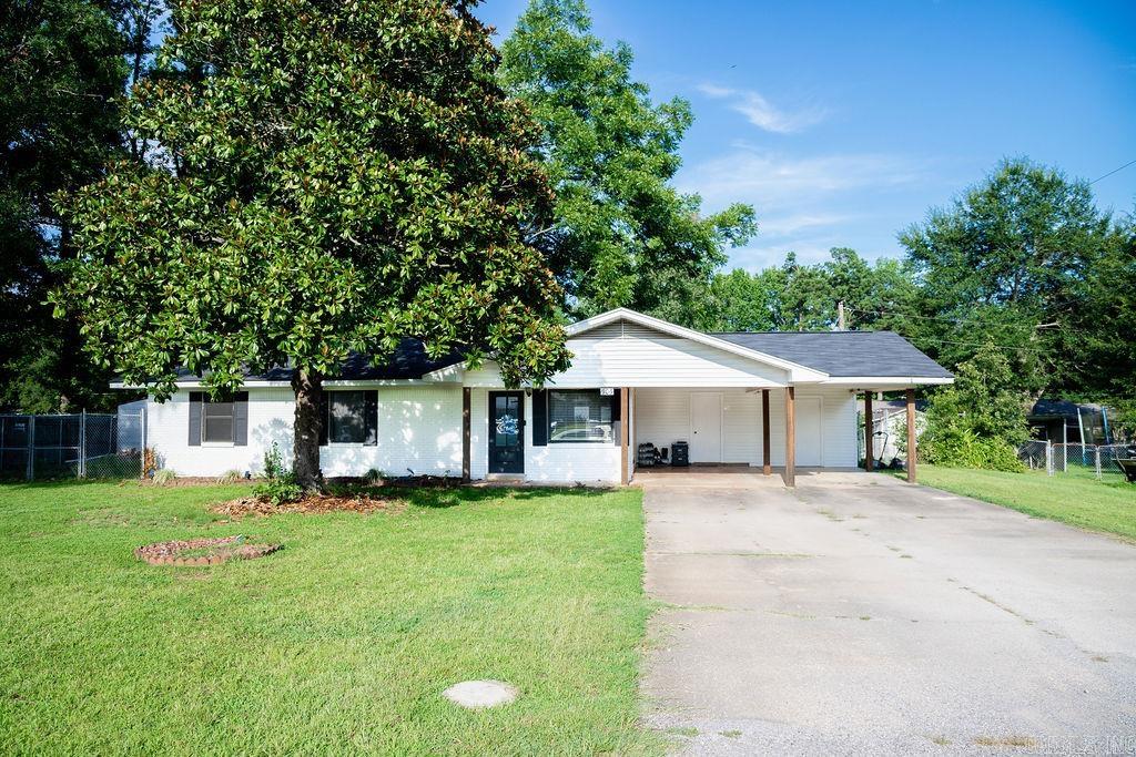 PINE MANOR SUB DIV - Residential