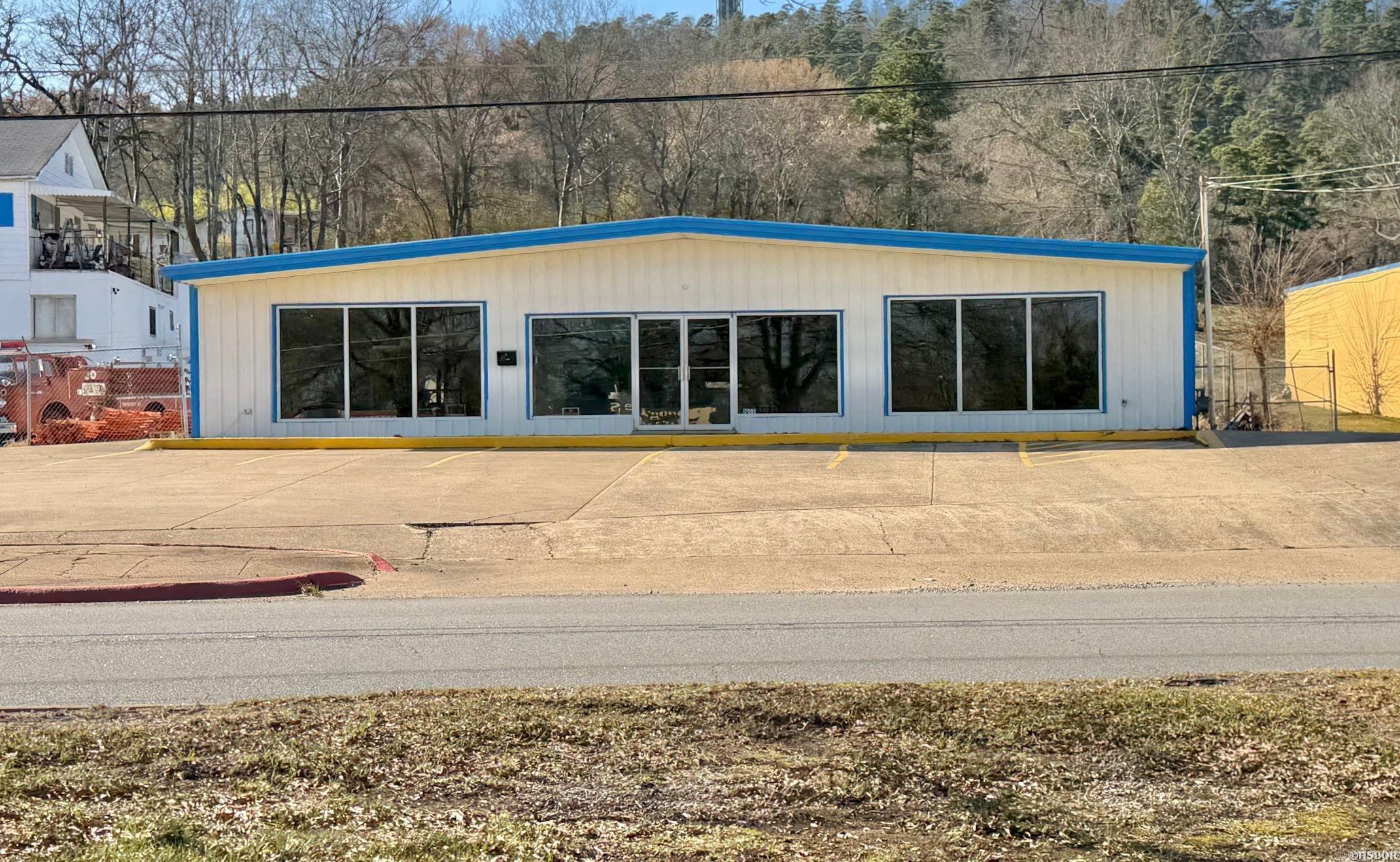 McKowns - Commercial Sale