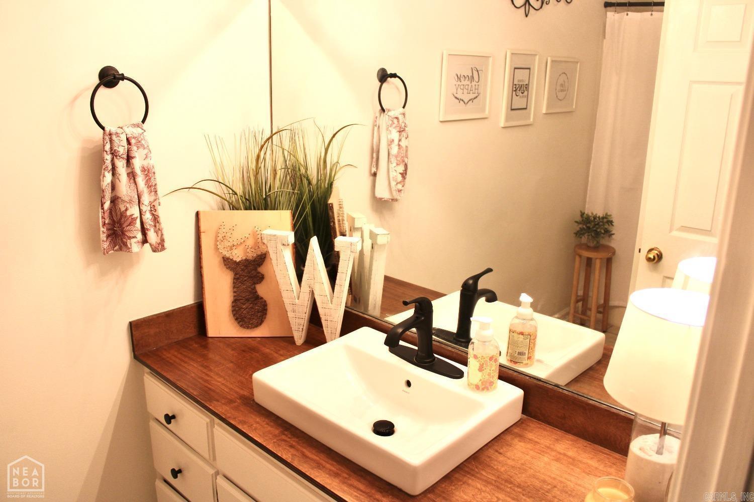 EMERALD VALLEY - Residential