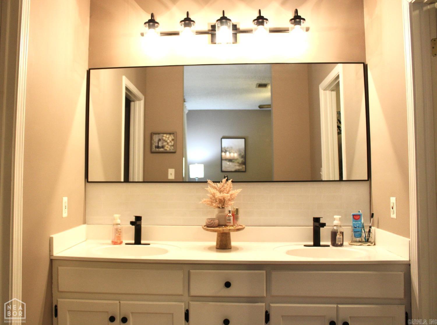 EMERALD VALLEY - Residential