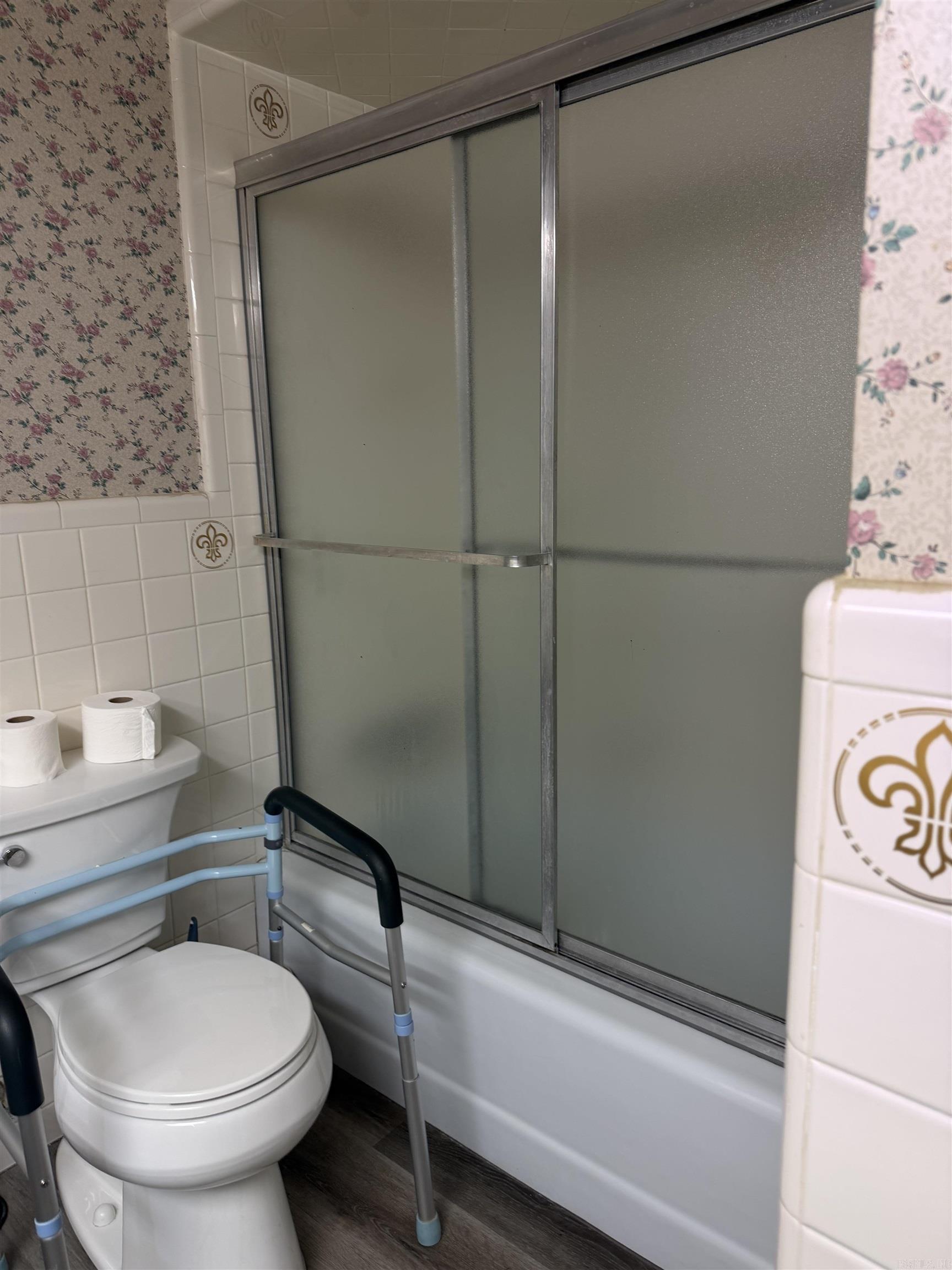 LAMBERT TERRACE - Residential