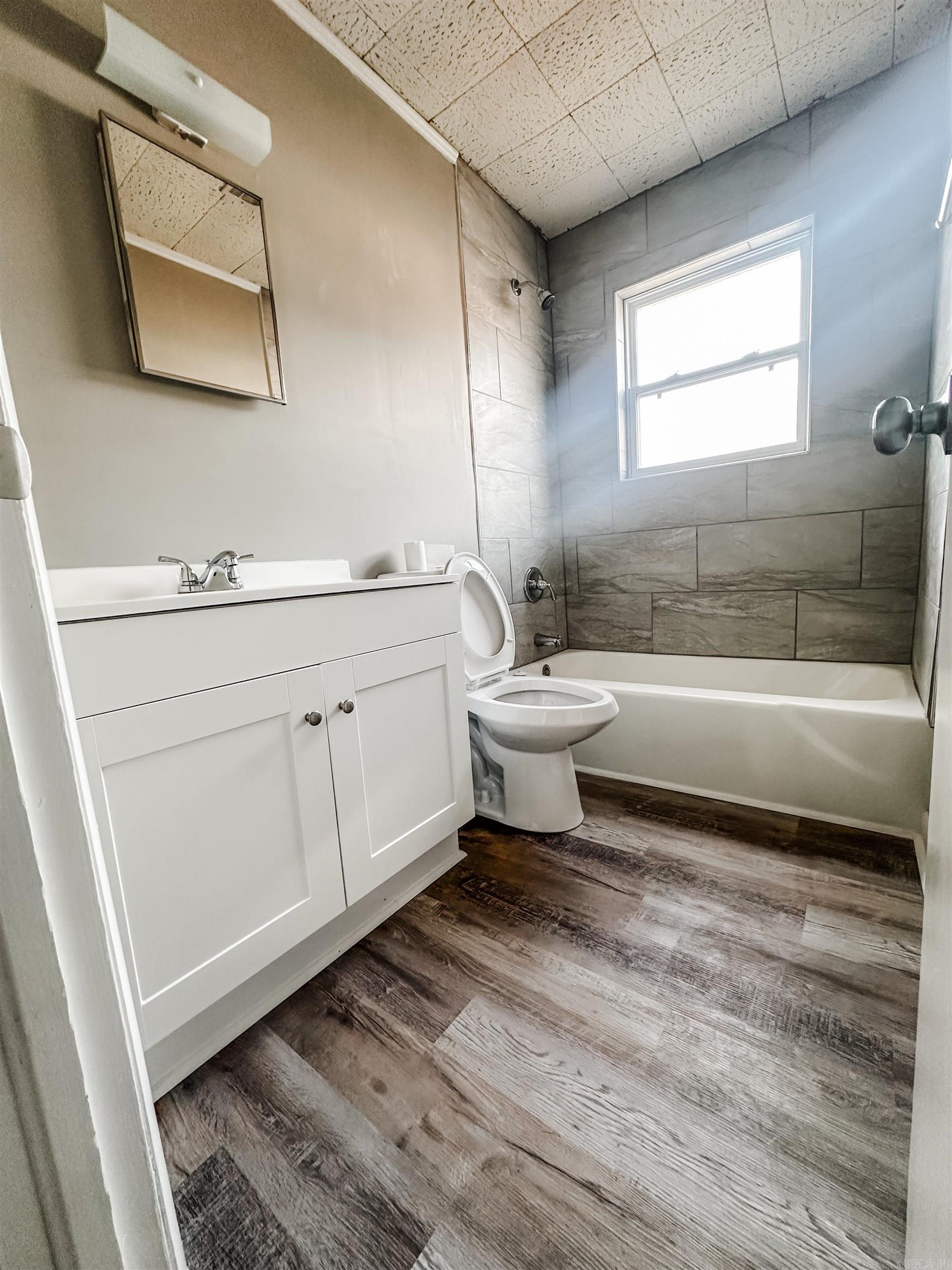 Hayden Carter 1st - Residential