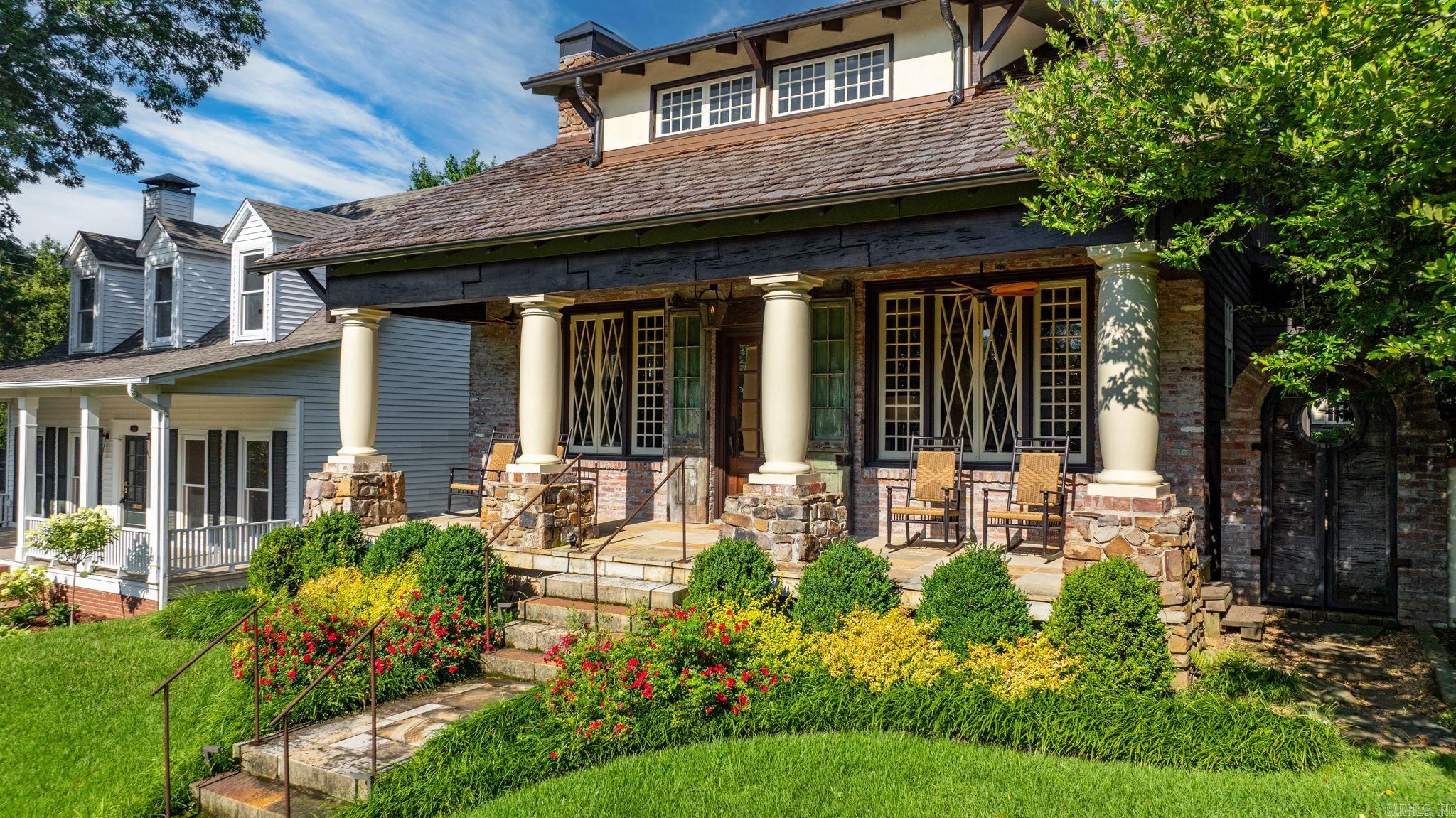 COUNTRY CLUB HGTS - Residential