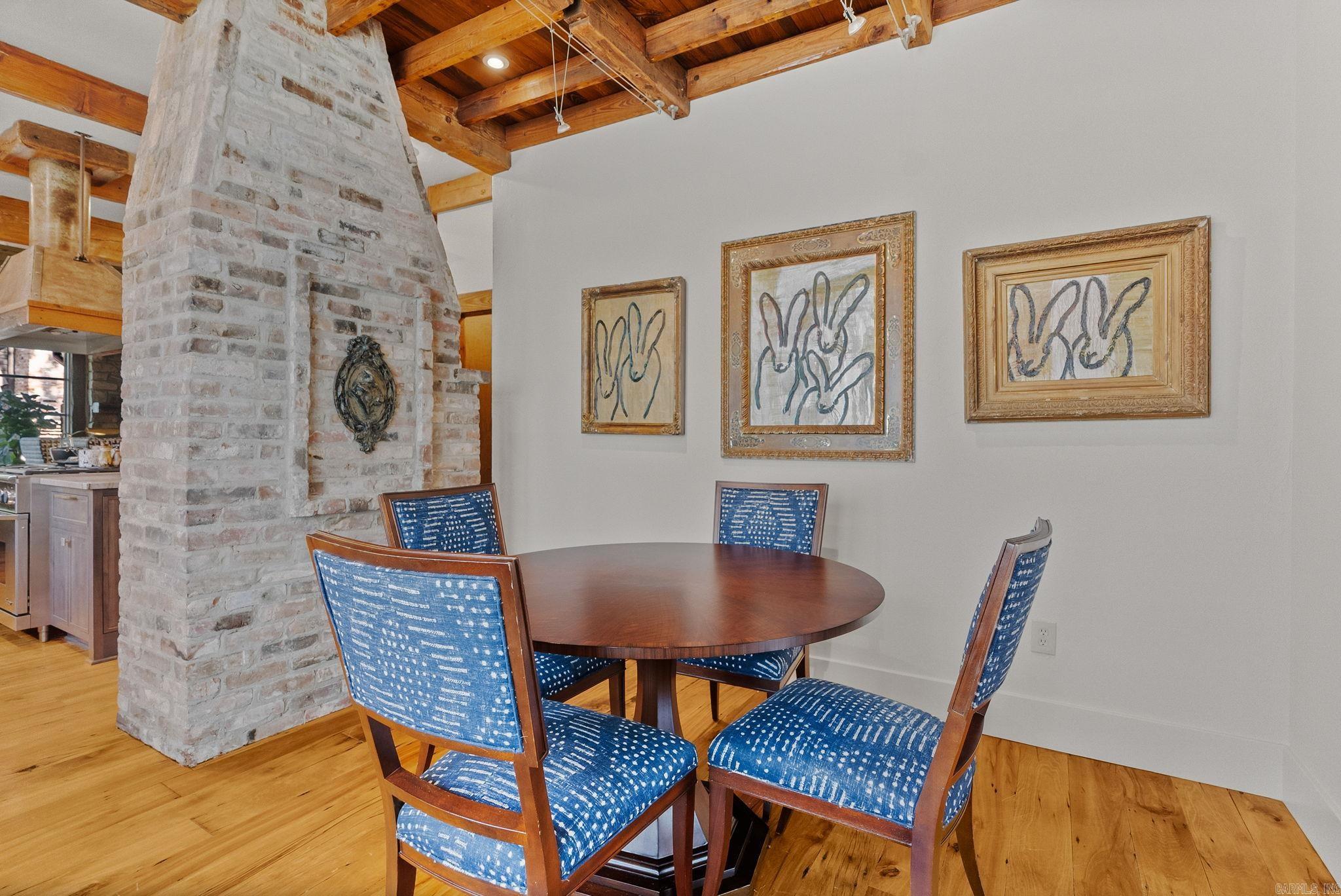 COUNTRY CLUB HGTS - Residential