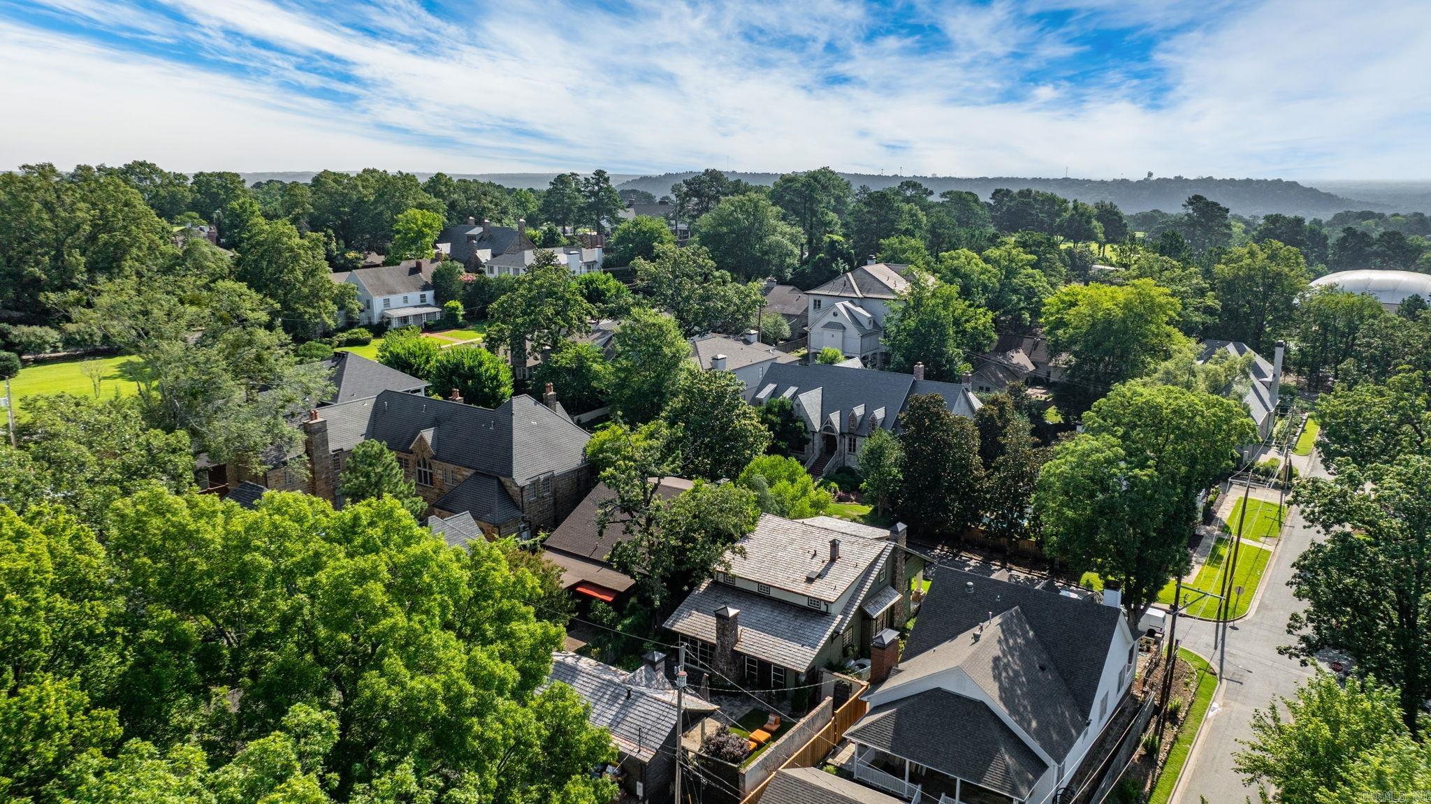 COUNTRY CLUB HGTS - Residential