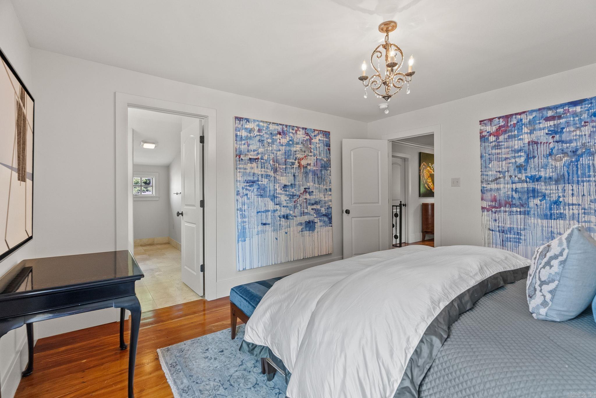 COUNTRY CLUB HGTS - Residential