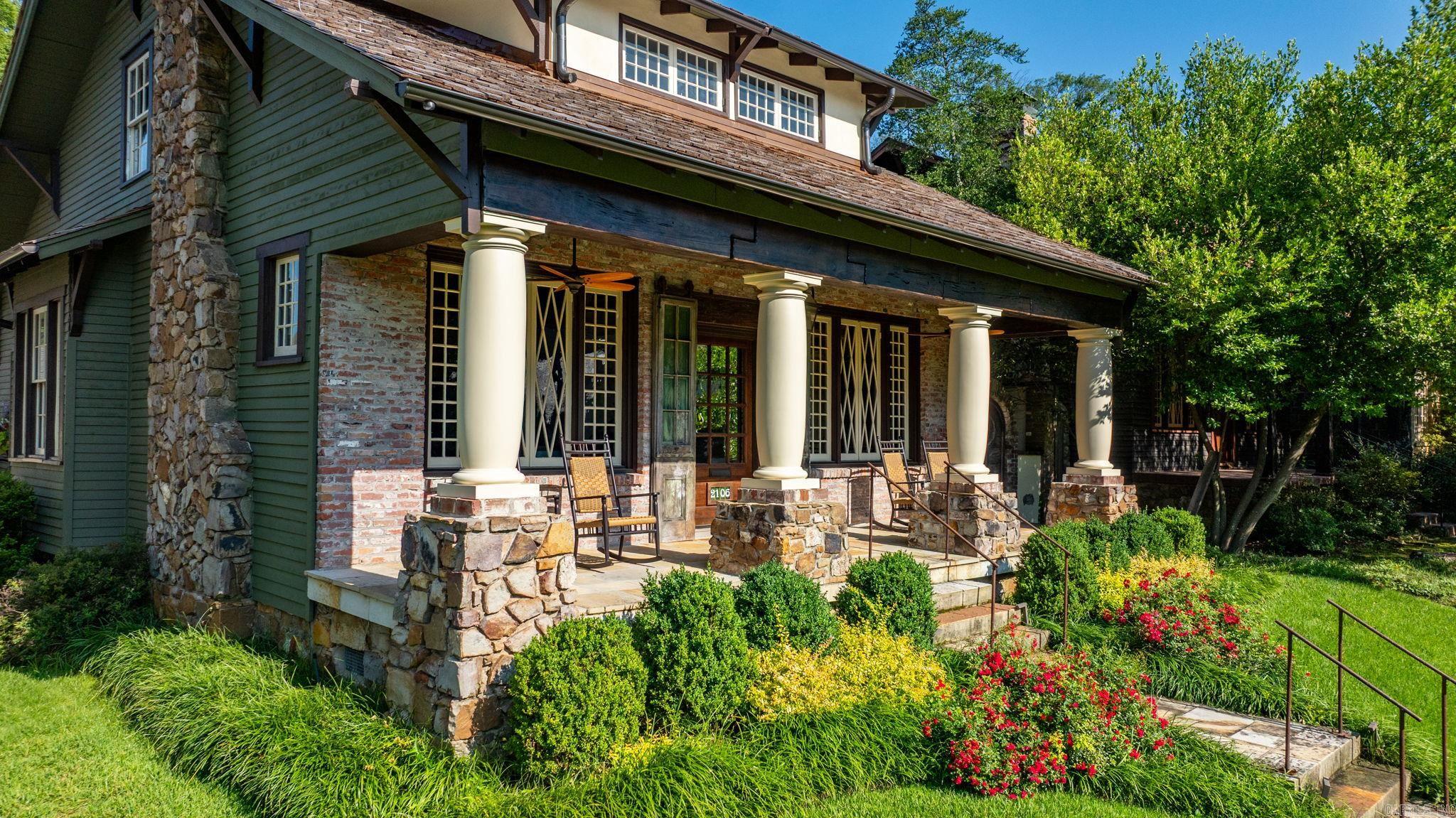 COUNTRY CLUB HGTS - Residential