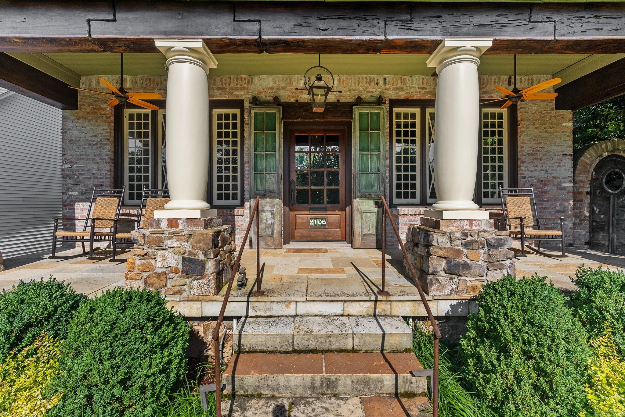 COUNTRY CLUB HGTS - Residential