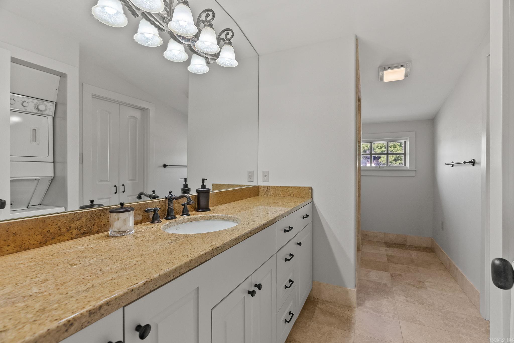 COUNTRY CLUB HGTS - Residential