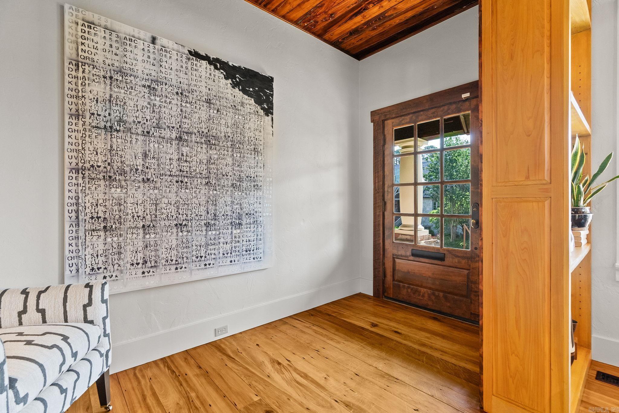 COUNTRY CLUB HGTS - Residential