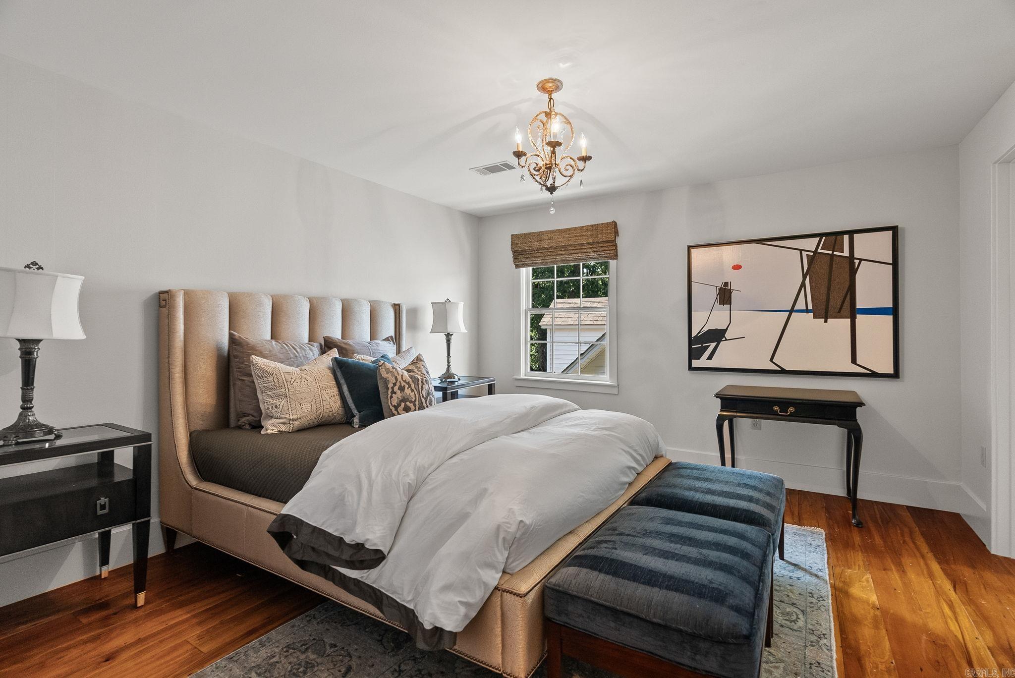 COUNTRY CLUB HGTS - Residential