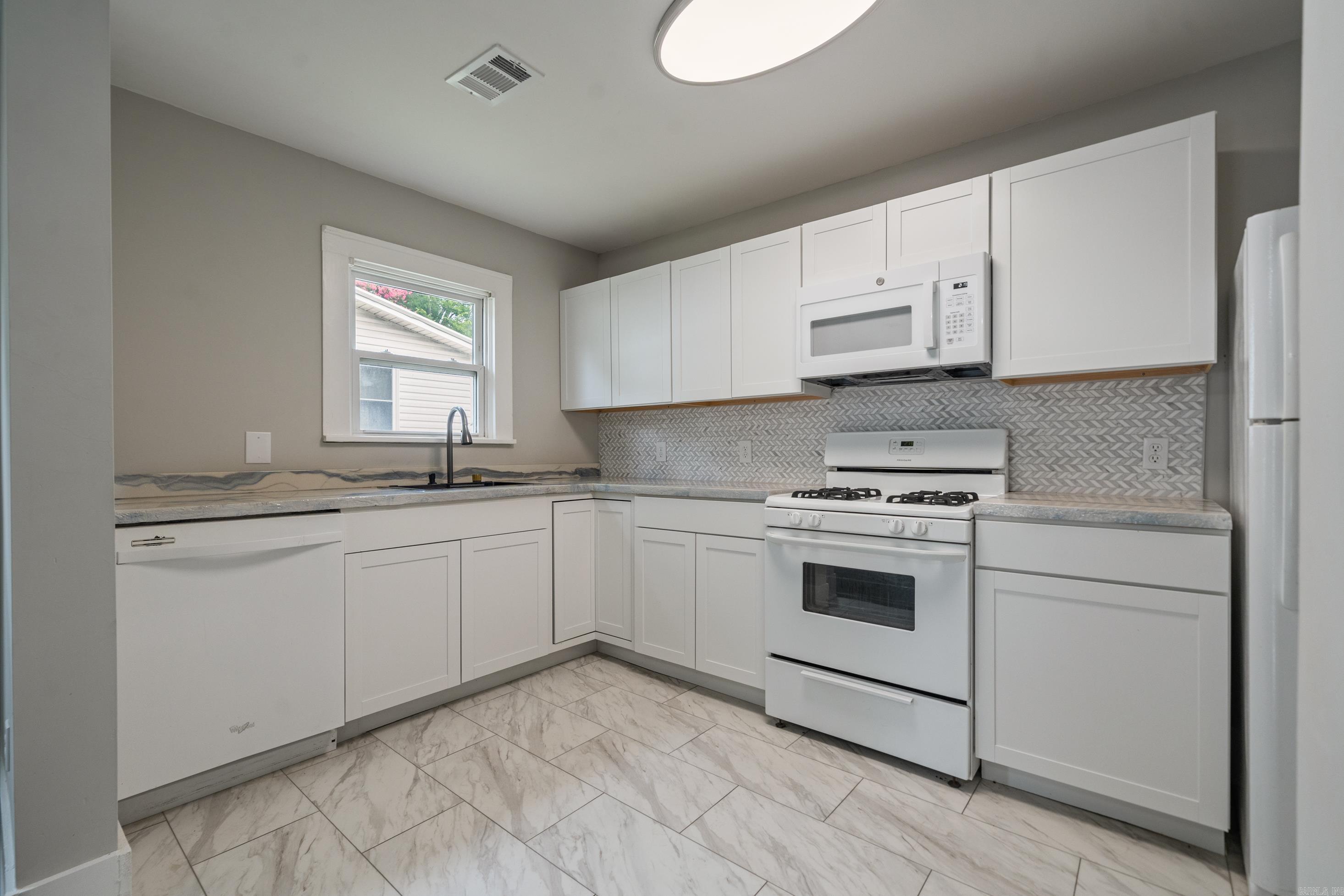 OAKLAWN - Residential