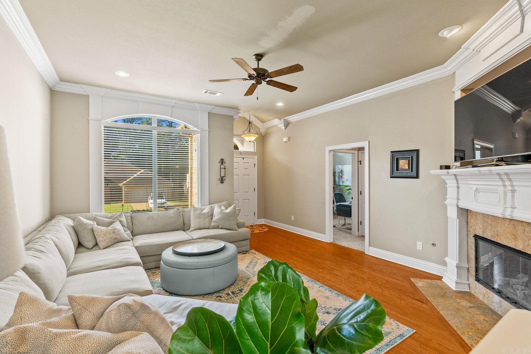 CRYSTALWOOD - Residential