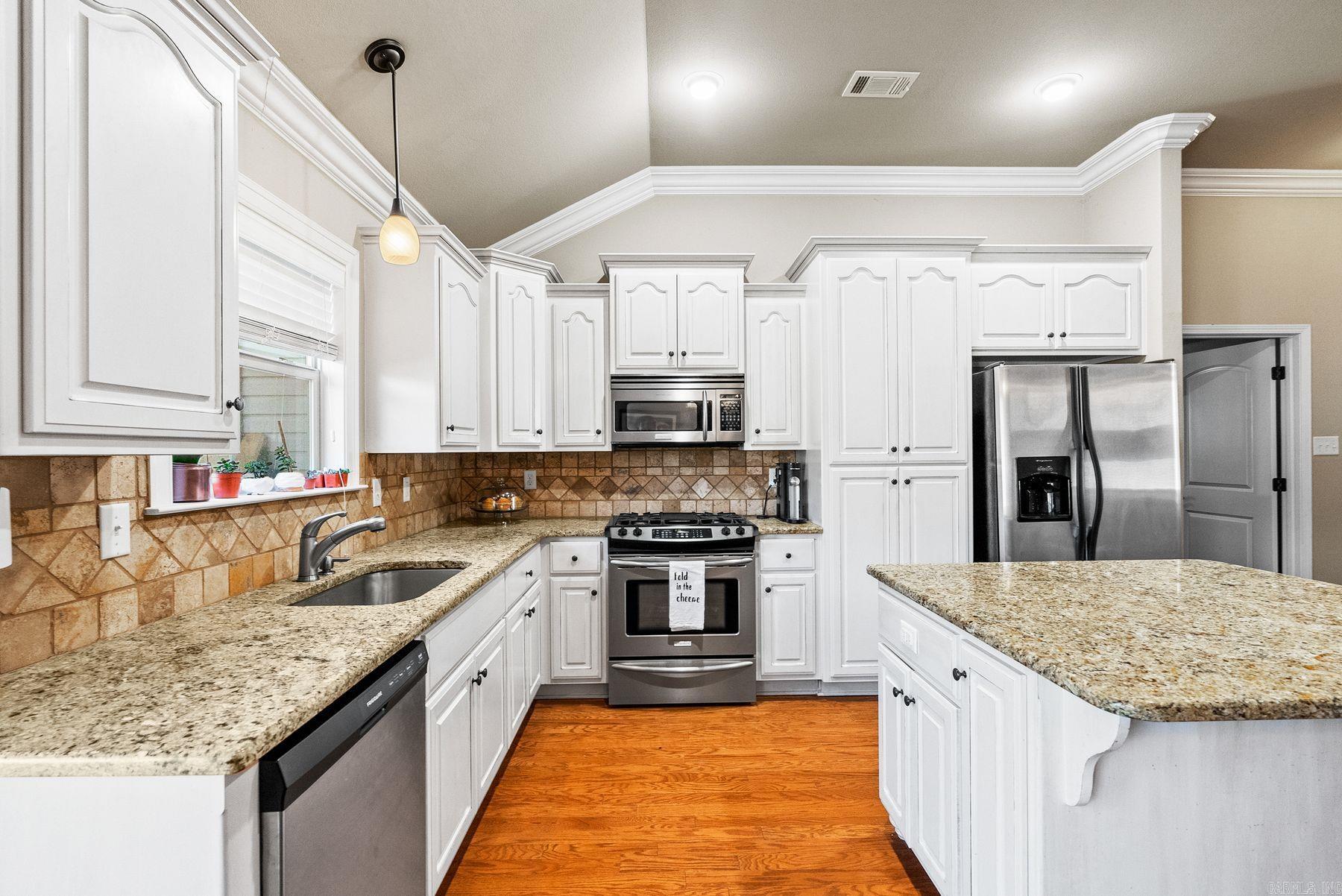 CRYSTALWOOD - Residential