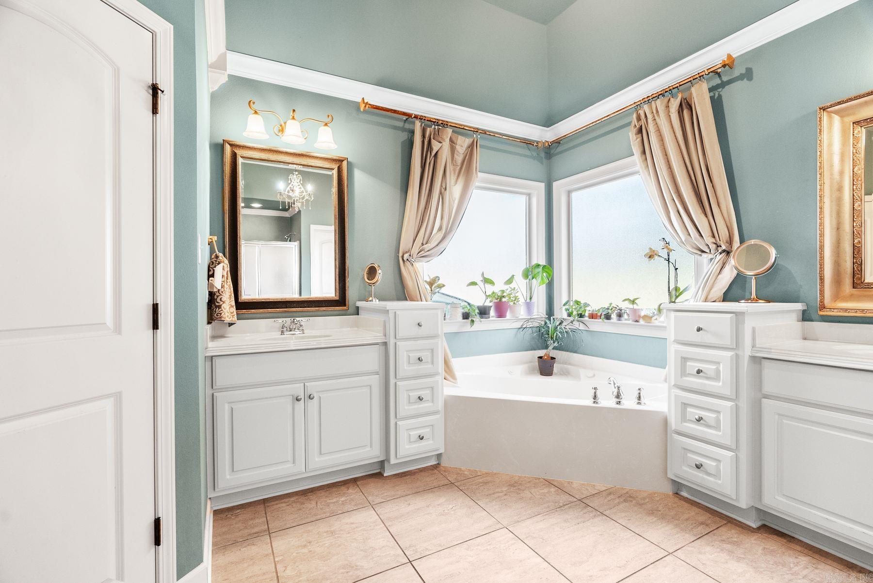 CRYSTALWOOD - Residential