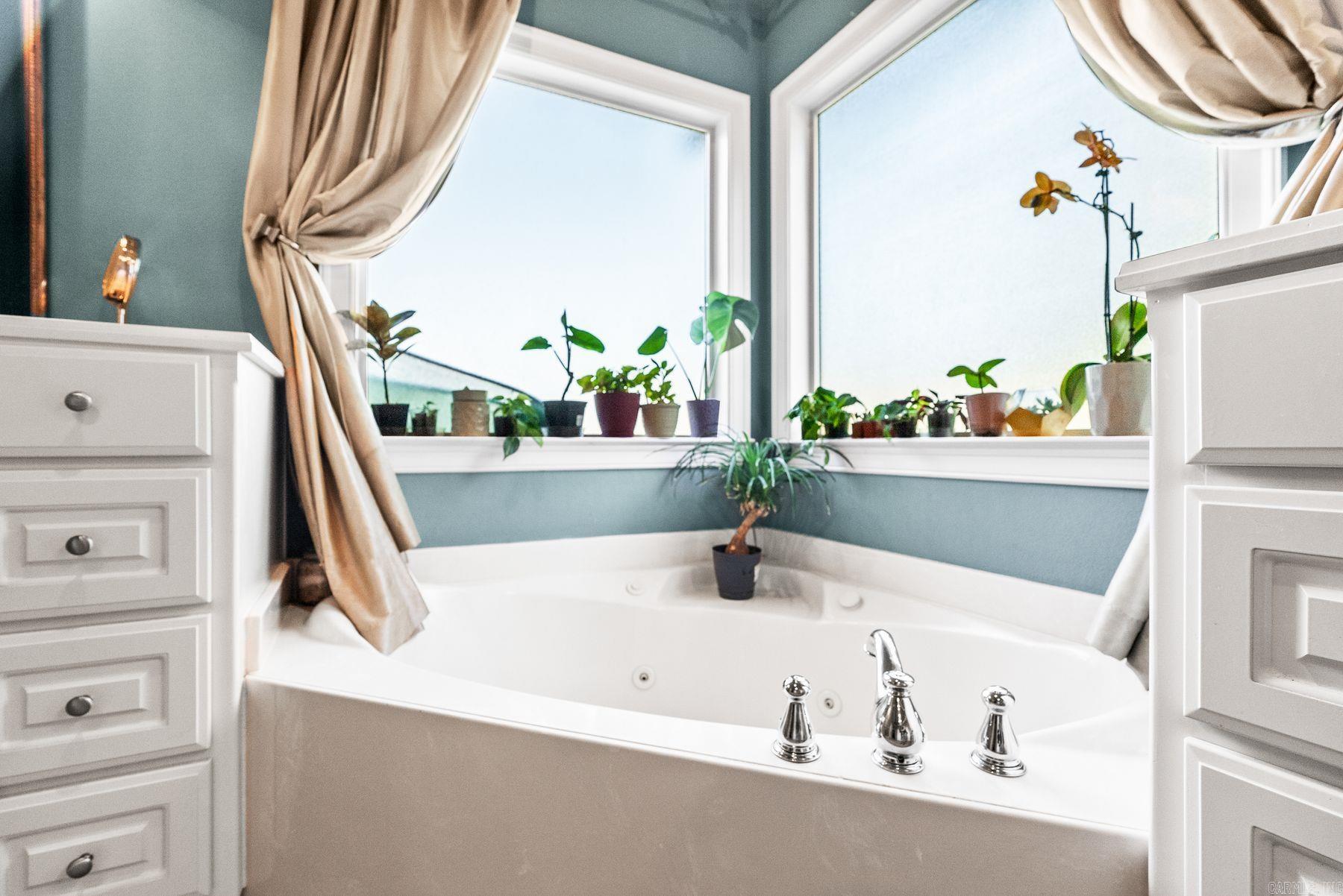 CRYSTALWOOD - Residential