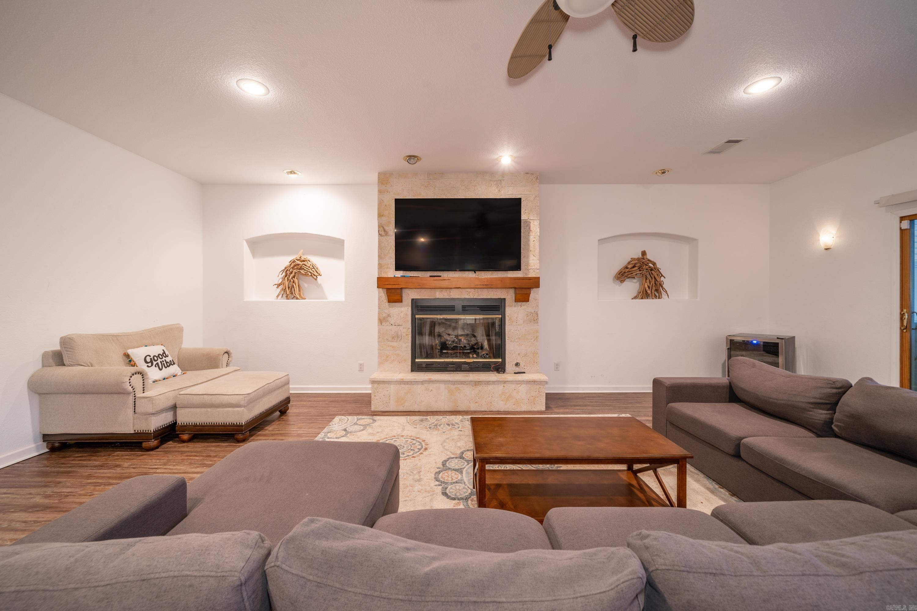 Lake Hamilton Shores - Residential