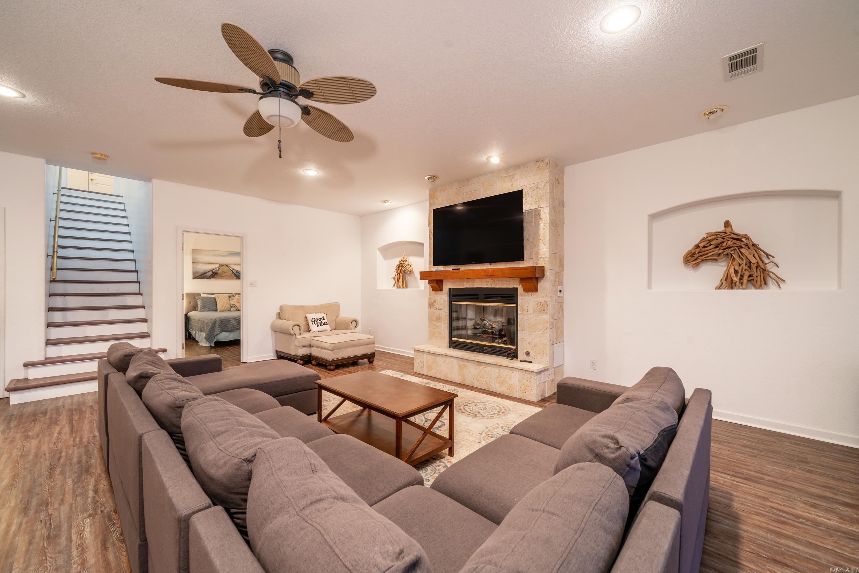 Lake Hamilton Shores - Residential