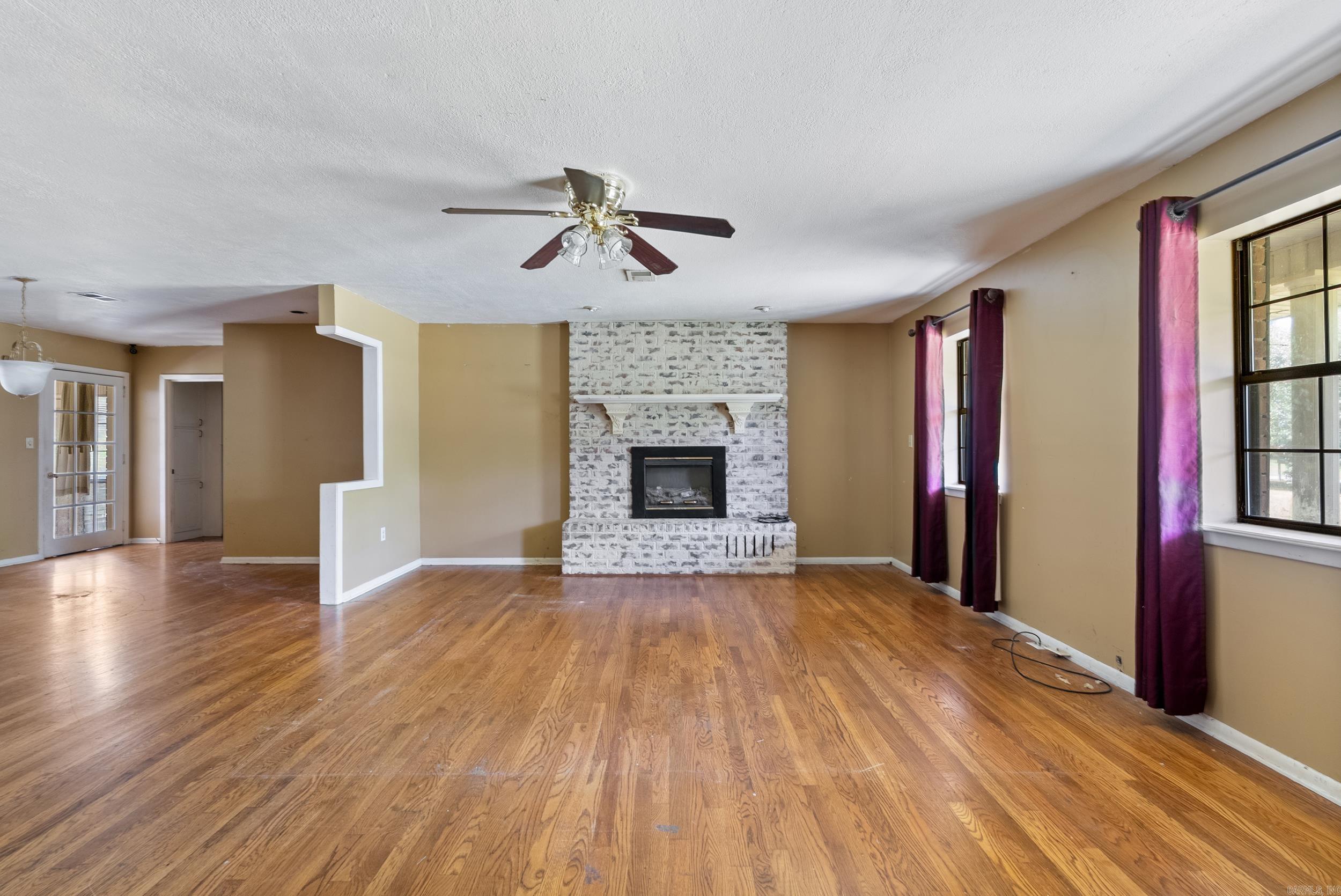 SHADY ACRES - Residential