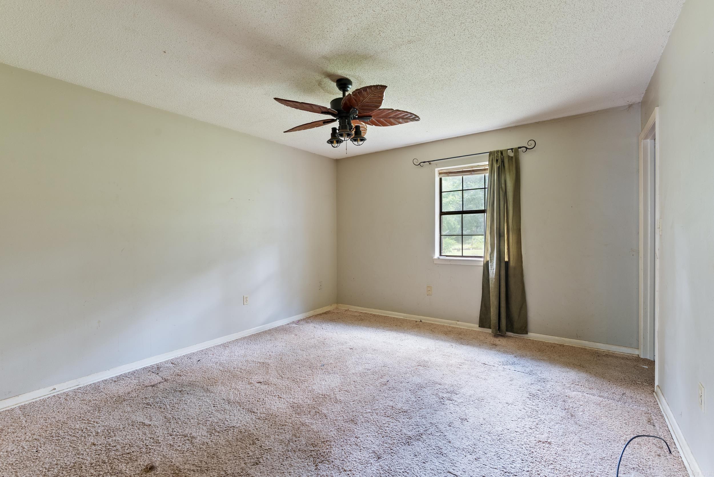 SHADY ACRES - Residential