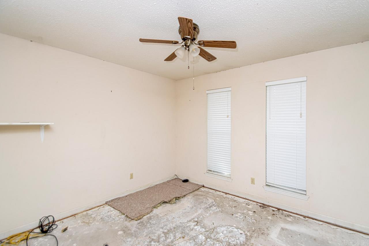 STONEWALL - Residential