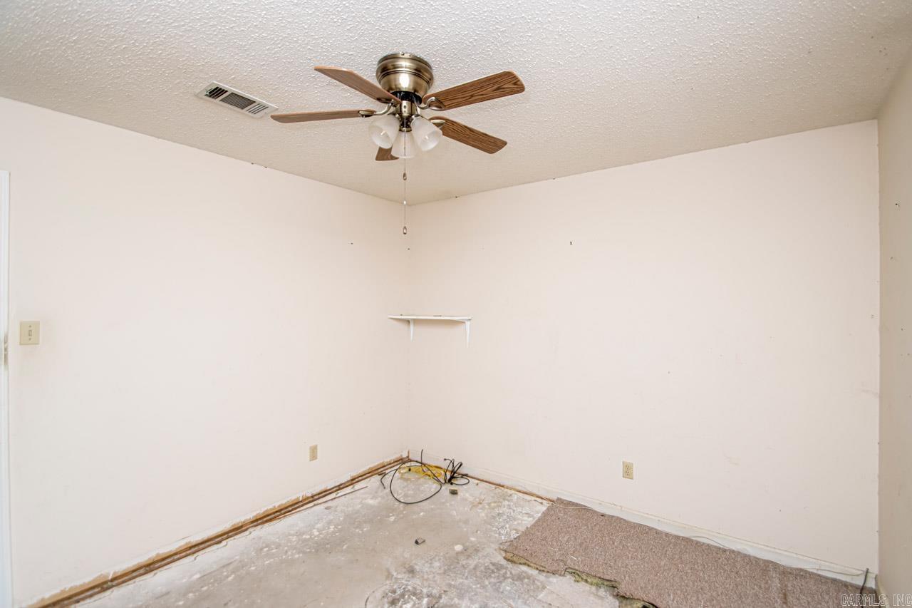 STONEWALL - Residential