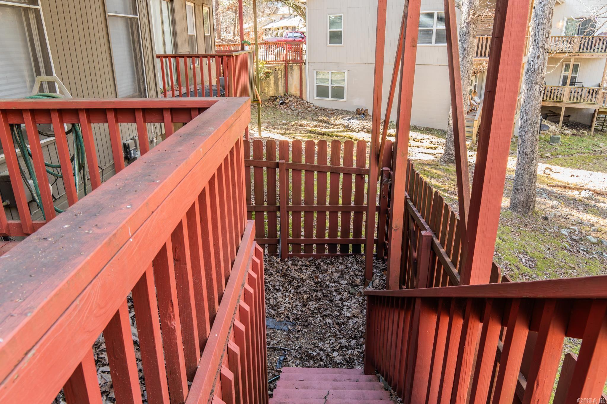 VALENCIA COURTS - Residential