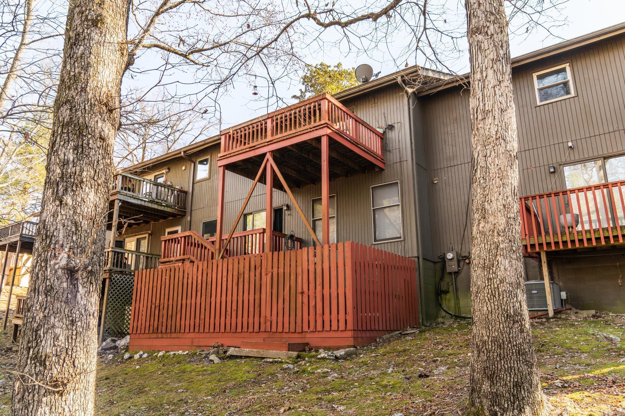 VALENCIA COURTS - Residential