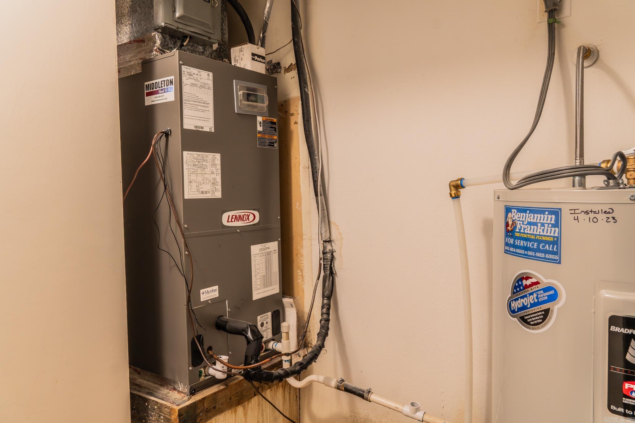 VALENCIA COURTS - Residential