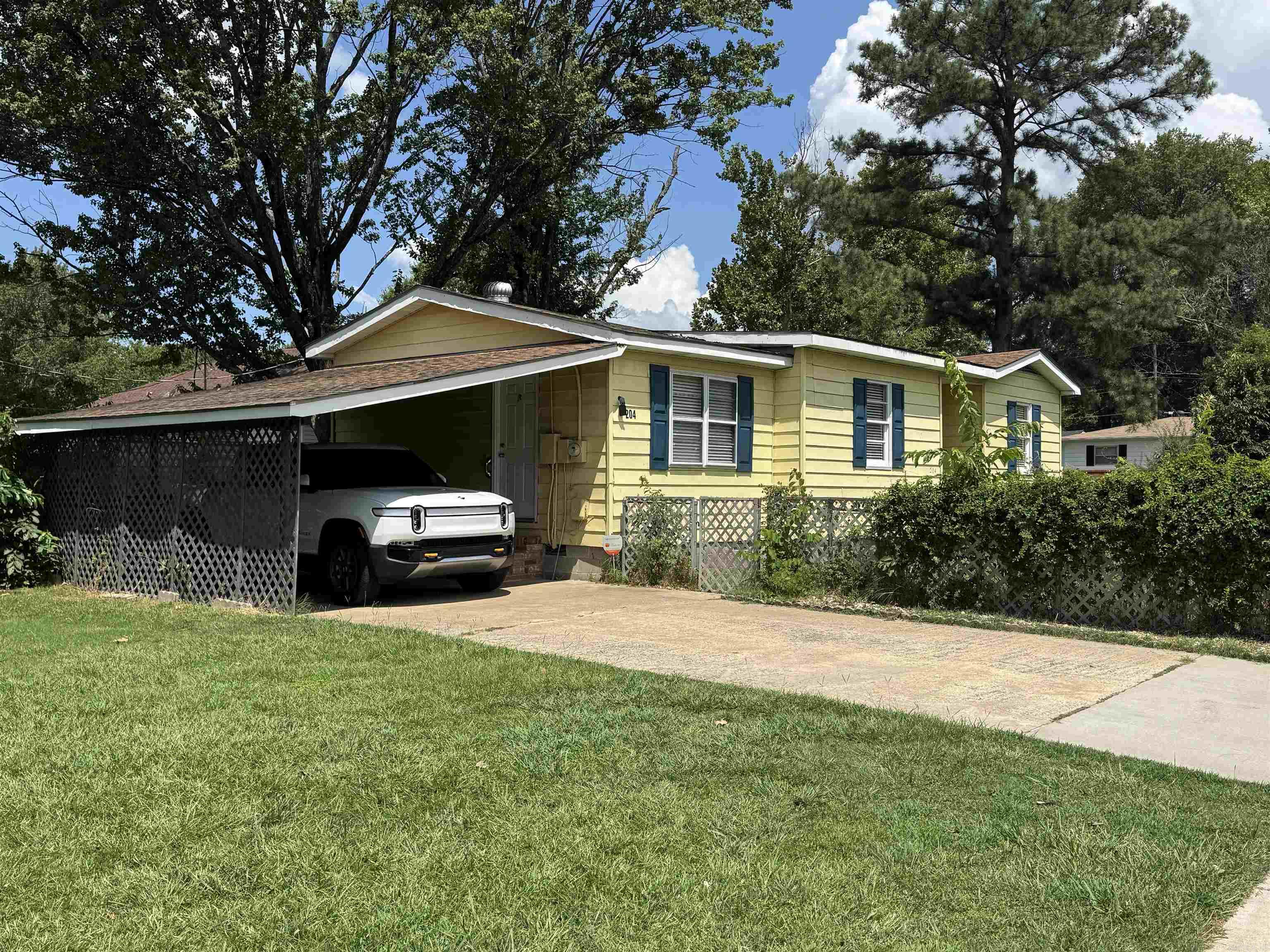 2 bed 1 bath cute house on big corner lot with nice trees. New package heat & air unit in 2018. Remodeled in 2016. Has been rented out since then. In pretty good shape. Fenced yard, storage building in back, deck. See agent remarks.
