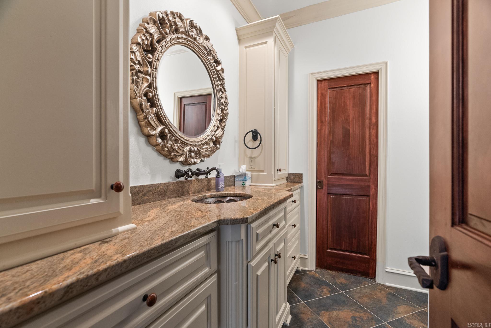 CHENAL DOWNS - Residential