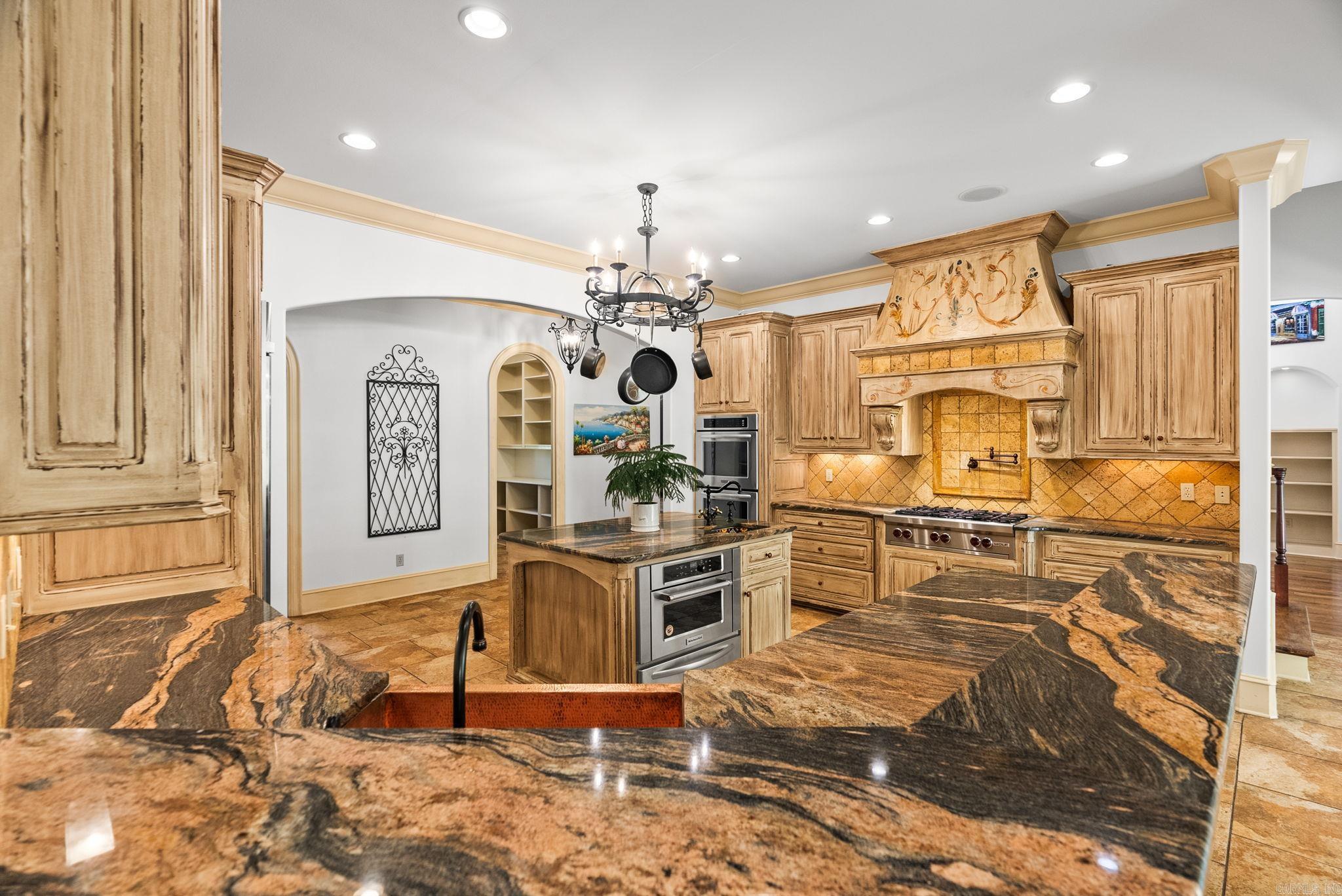 CHENAL DOWNS - Residential