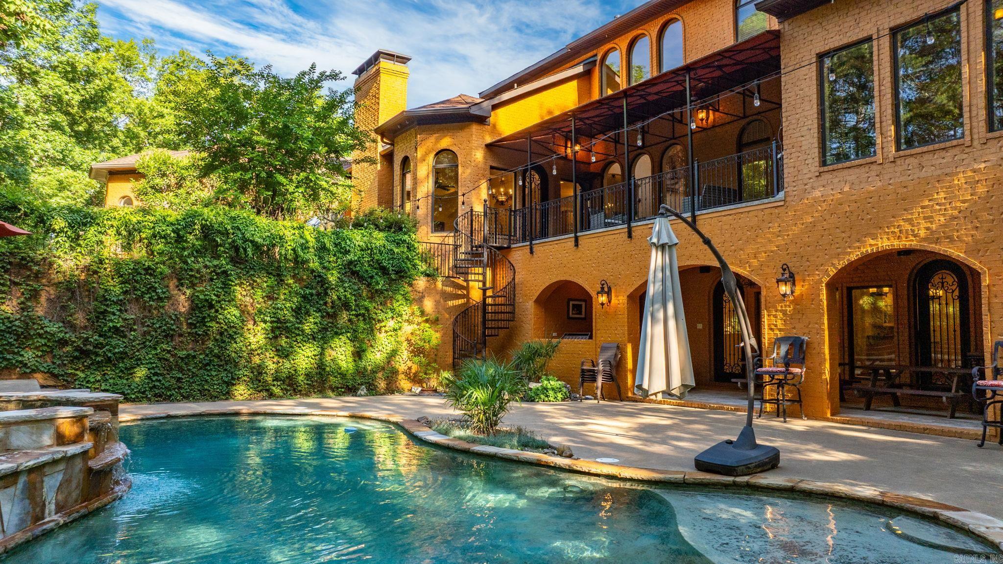 CHENAL DOWNS - Residential