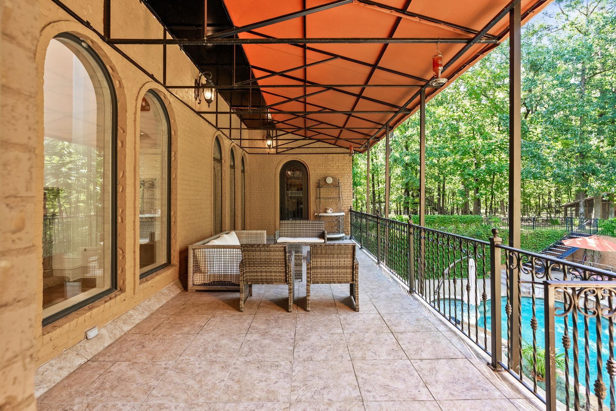 CHENAL DOWNS - Residential