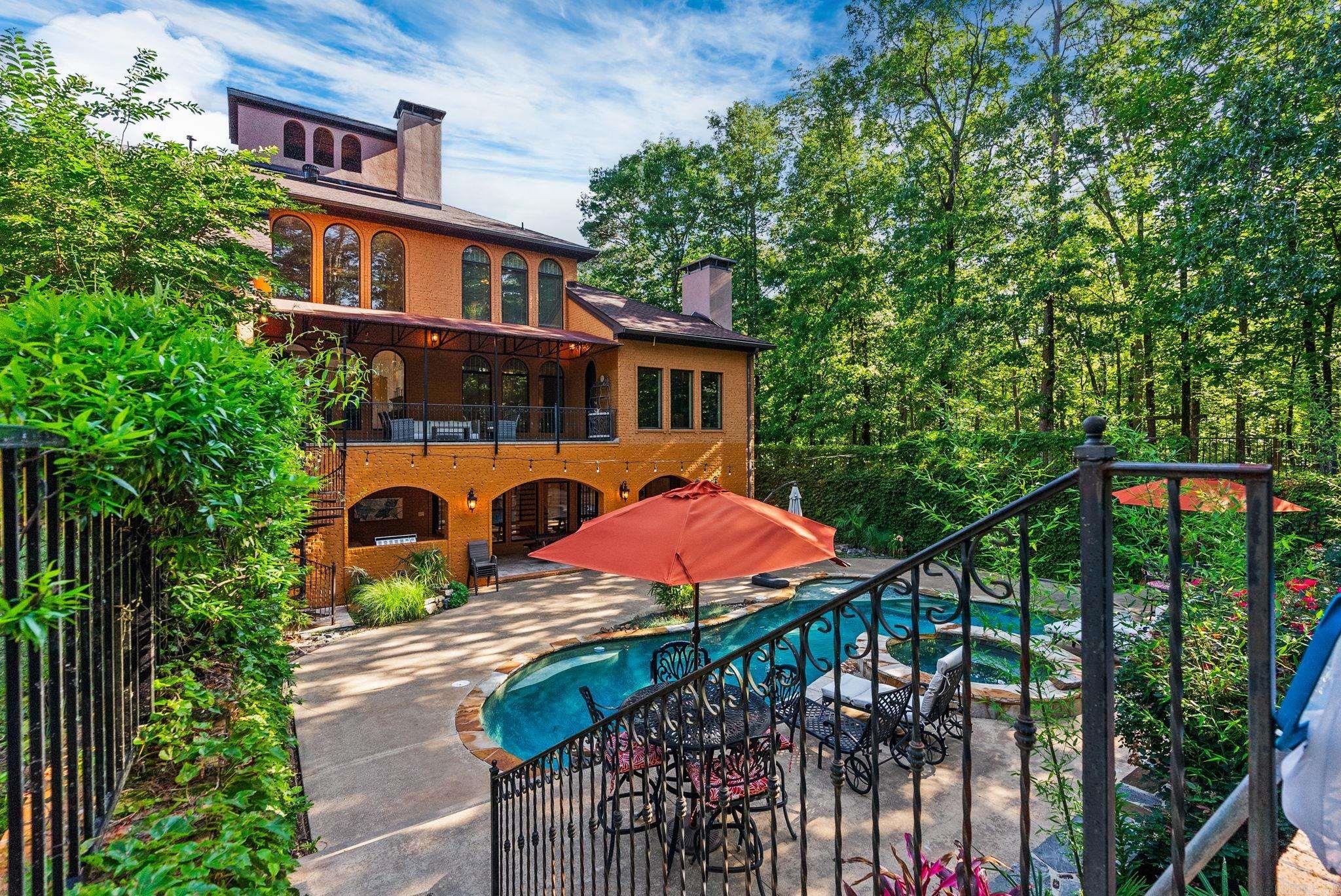 CHENAL DOWNS - Residential