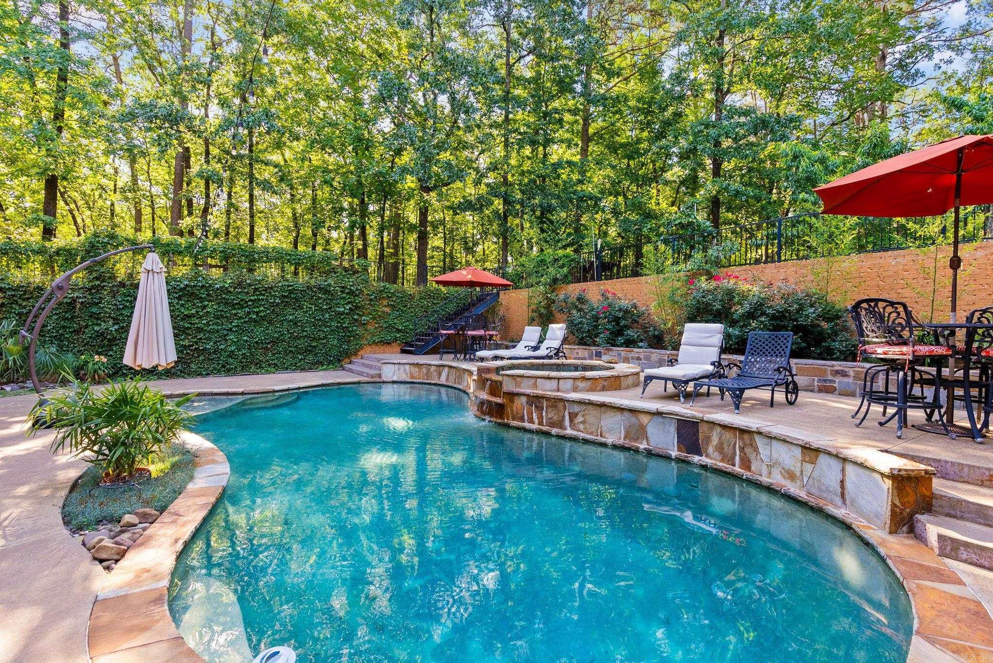 CHENAL DOWNS - Residential