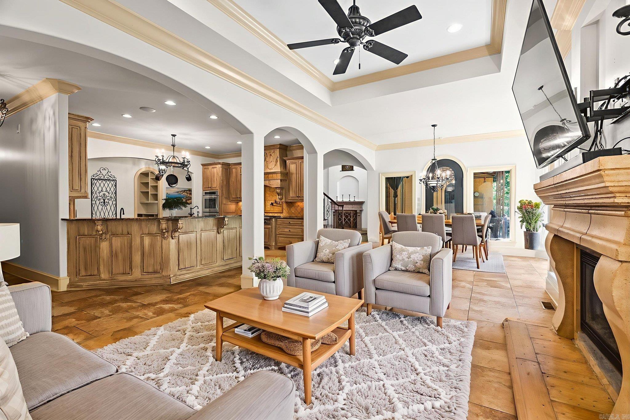 CHENAL DOWNS - Residential